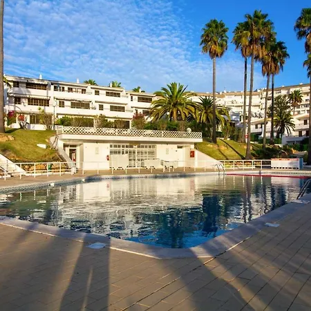 Pearl - Pool View & Location &