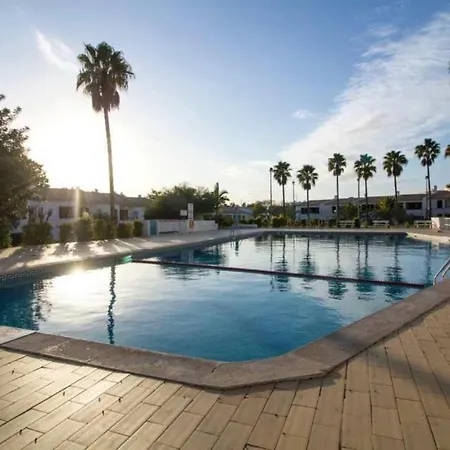 Pearl - Pool View & Location & Apartment Albufeira